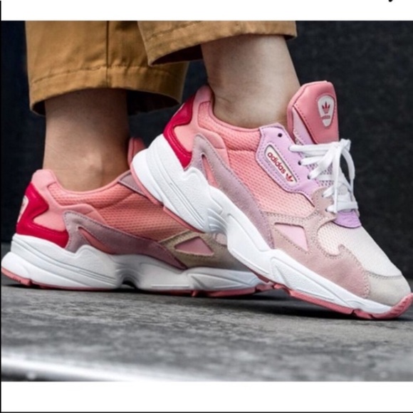 falcon shoes icey pink